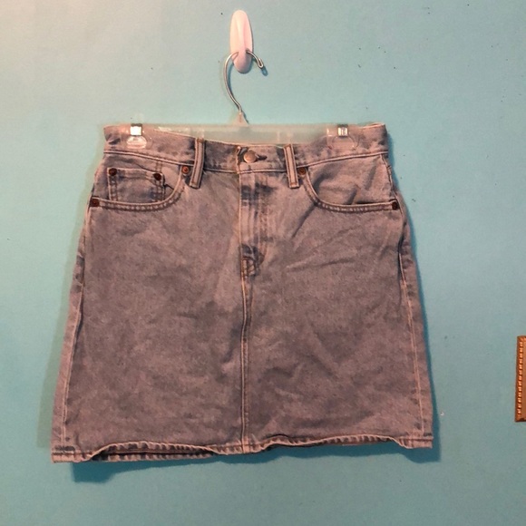 Levi’s The Every Day Jean Skirt - Picture 2 of 5